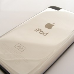 White iPod Touch Coming Next Month?